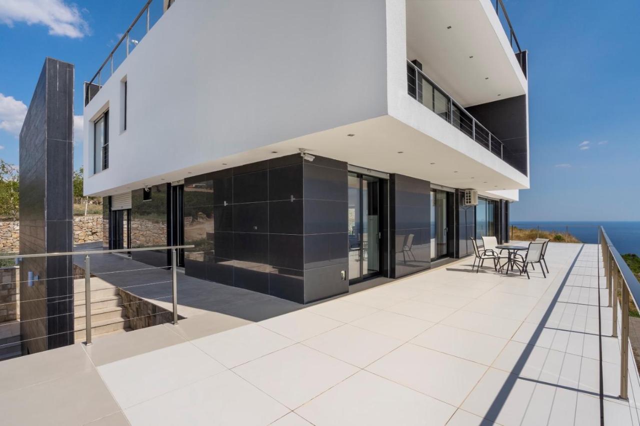 Harizma Villa *