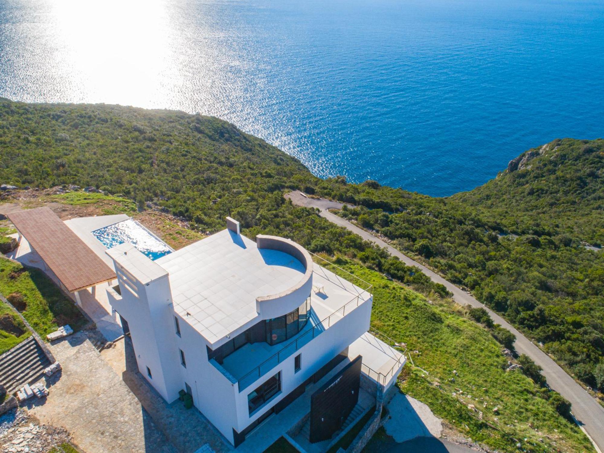 Harizma Villa *