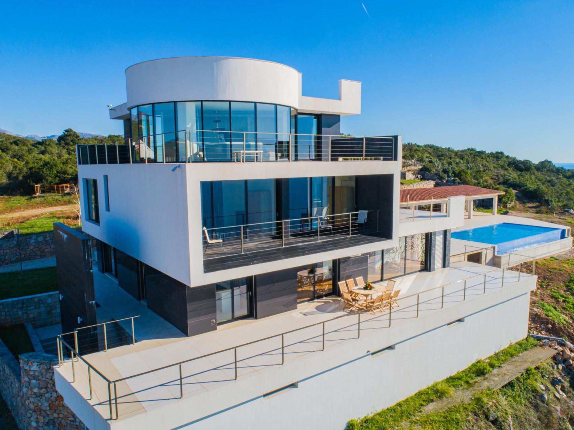 Harizma Villa *